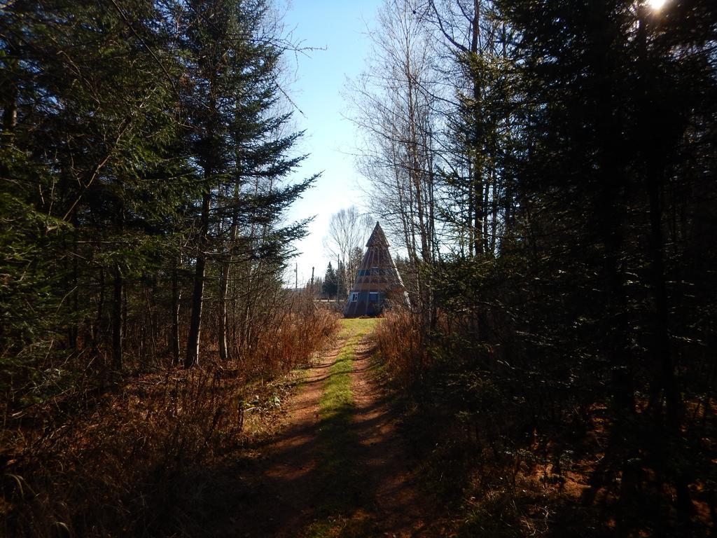 Villa Aux Tipis de la Rivière Sauvage Saint Romain Esterno foto