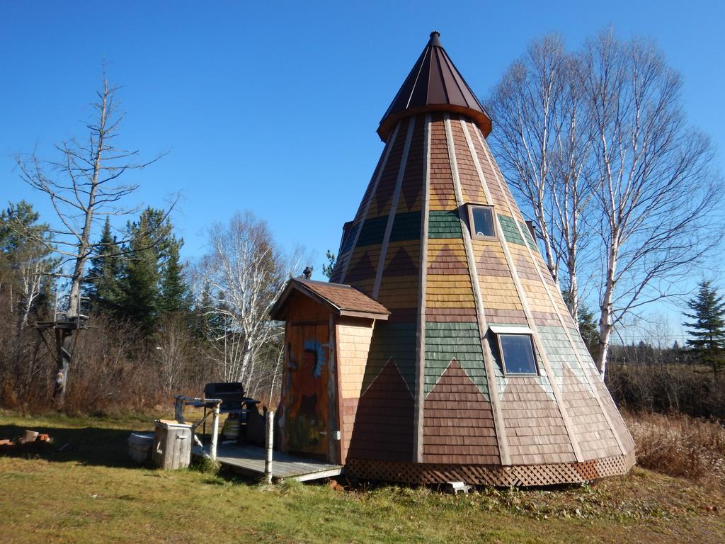 Villa Aux Tipis de la Rivière Sauvage Saint Romain Esterno foto