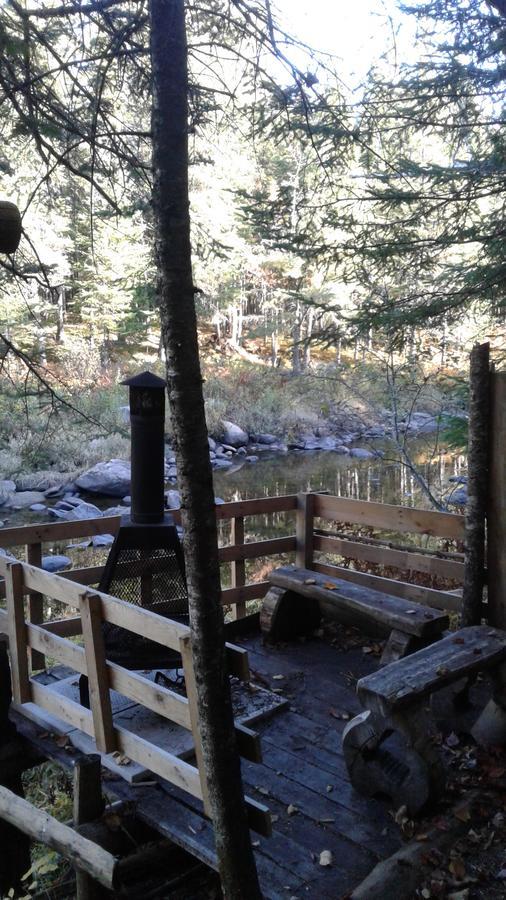 Villa Aux Tipis de la Rivière Sauvage Saint Romain Esterno foto